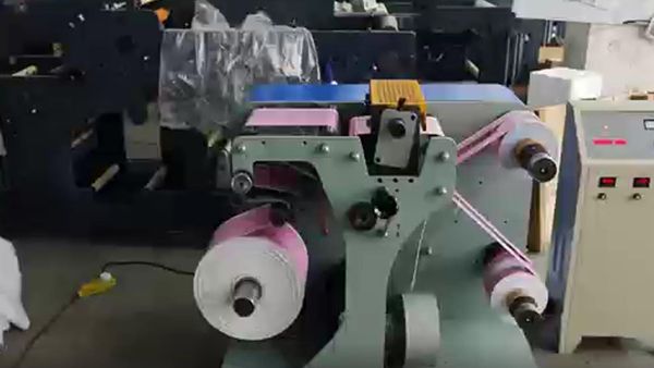 Máquina cortadora y de rebobinado de alta velocidad para etiquetas FQ-320/450